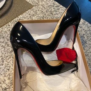 Christian Louboutin So Kate